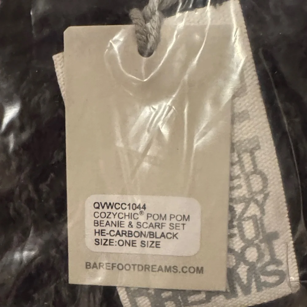 NWT Barefoot Dreams Cozy Chic Carbon Black Scarf & Hat Set Gift Stocking Stuffer